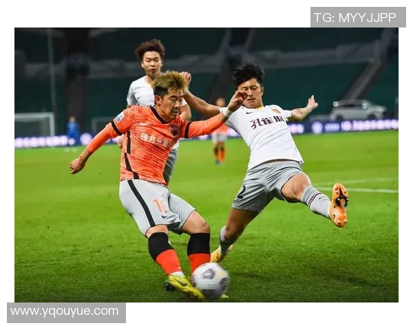 深圳足球队意识探讨:提升团队凝聚力与战术执行力的关键因素分析